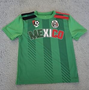 Green Mexico Kids Soccer Jersey Athletic Play Size Medium Practice Games